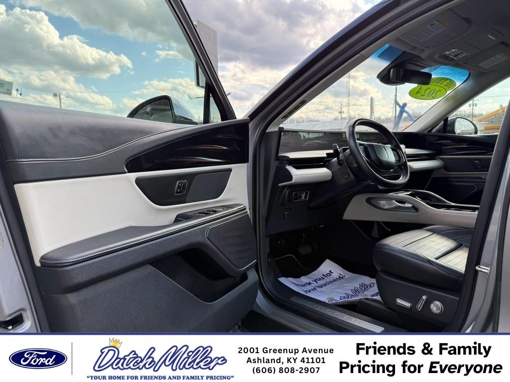 2024 Lincoln Nautilus Reserve