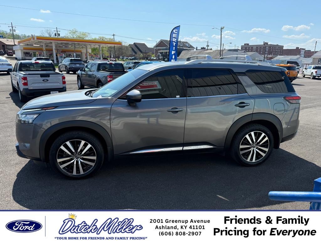2023 Nissan Pathfinder Platinum