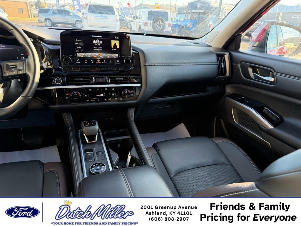 2024 Nissan Pathfinder Platinum