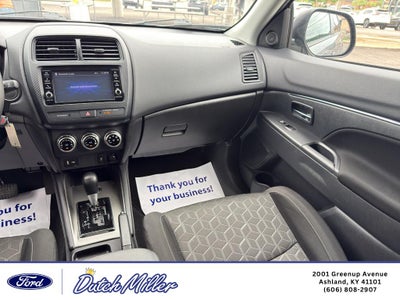 2025 Mitsubishi Outlander Sport SE
