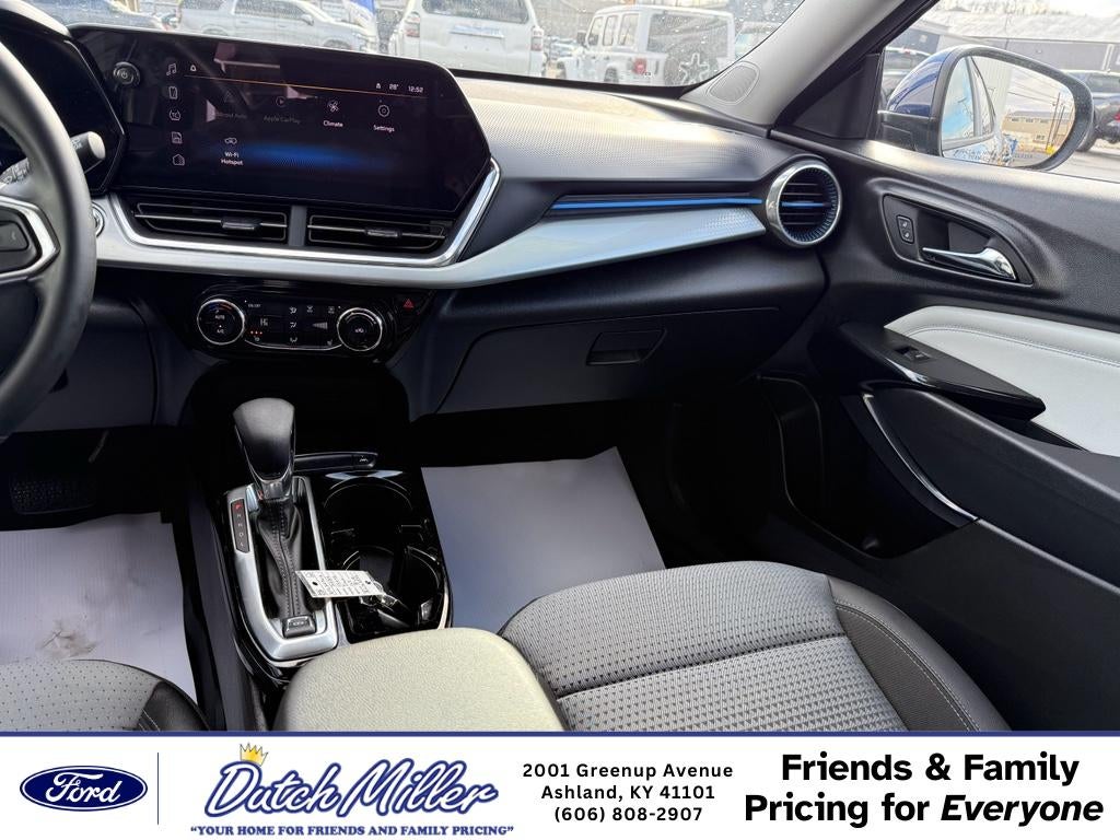 2024 Chevrolet Trax LT