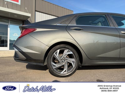 2025 Hyundai Elantra Limited